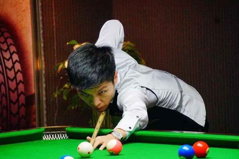 利用底角三 利用底角三